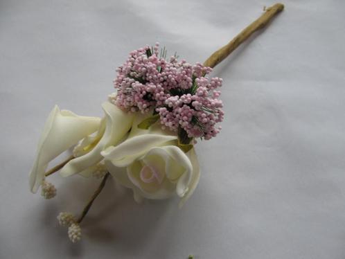 Corsage Calla-Roos- New Style -Pick CremeRoze Corsage Calla, Hobby en Vrije tijd, Knutselen, Nieuw, Ophalen of Verzenden