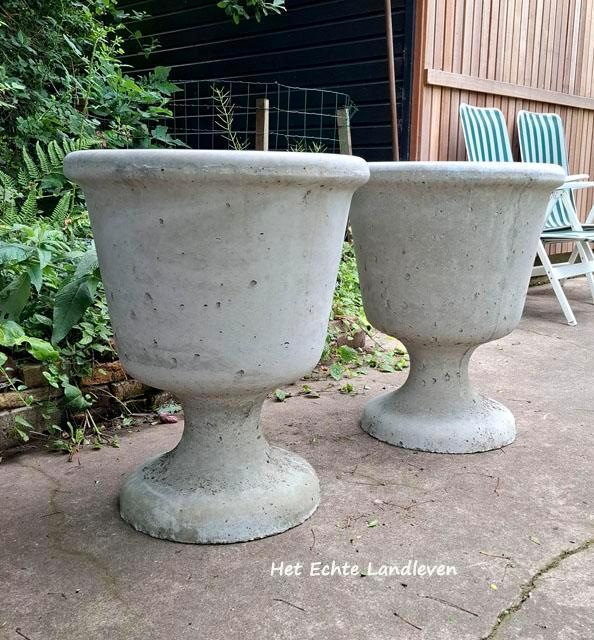 Grote Betonnen plantenbakken  / bloembakken, Tuin en Terras, Bloempotten, Nieuw
