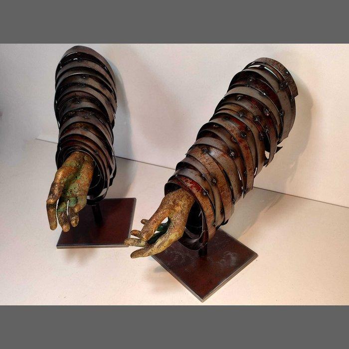 M.R. Arroyo - En tus manos. Large, Antiek en Kunst, Kunst | Designobjecten