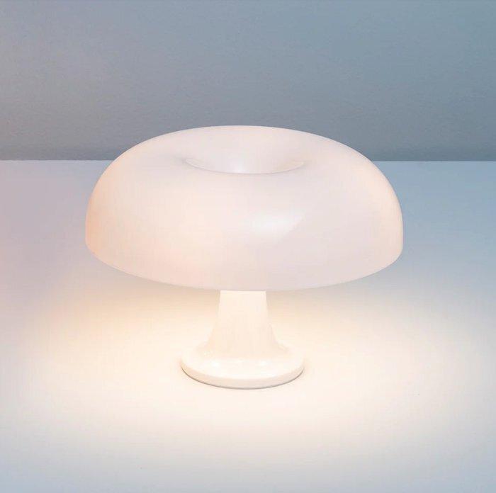 Artemide - Giancarlo Mattioli - Lamp - Nessino - ABS, Antiek en Kunst, Antiek | Lampen