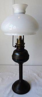 Olielamp - Mooie Antieke Olielamp met puntgave Melkglazen