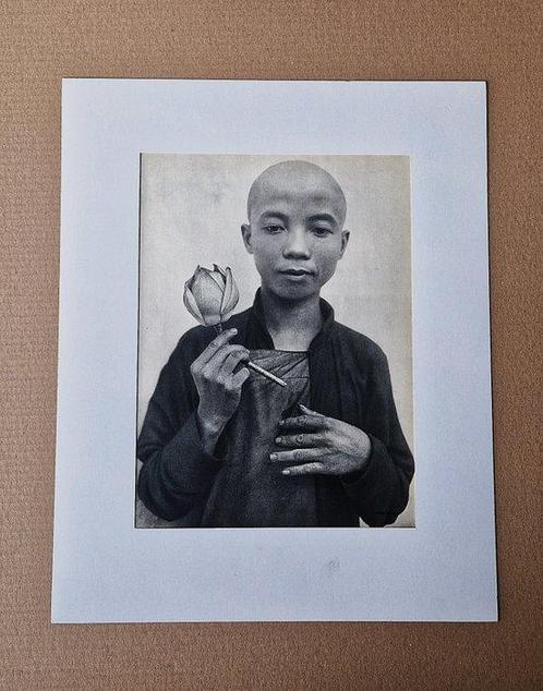 Thérèse Le Prat - Chinese boy with tulip, Antiek en Kunst, Kunst | Designobjecten