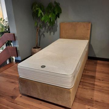 De Vries Grand Prestige boxspring 1-persoons. NU € 975,-!! beschikbaar voor biedingen