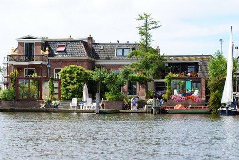Tijdelijk te HUUR COMFORT GEMEUB WONING  Fryslân. 15-8-2553, Huizen en Kamers, Huizen te huur, Direct bij eigenaar, A, Friesland