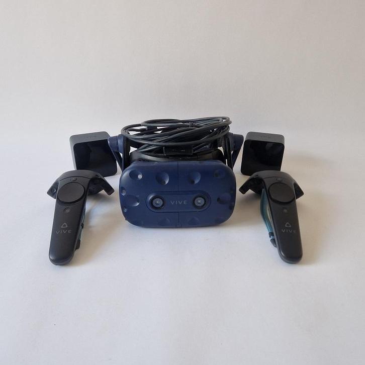 HTC Vive Pro Virtual Reality Kit, Spelcomputers en Games, Virtual Reality, VR-bril, Zo goed als nieuw, Pc, Verzenden