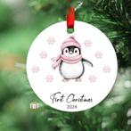 First Christmas 2024 Roze Pinguïn - Rond MDF Kerstornament, Diversen, Kerst, Verzenden, Nieuw