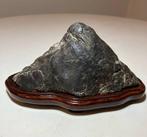 Japanse Suiseki-steen – bergvormige kijksteen met, Antiek en Kunst