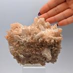 Rarissimo rozenkwarts kristallijn uit Joegoslavië., Verzamelen, Mineralen en Fossielen