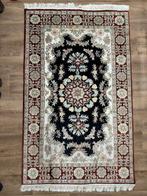 Vloerkleed - 150 cm - 93 cm, Huis en Inrichting, Stoffering | Tapijten en Kleden, Nieuw