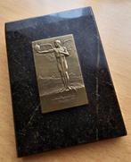 EDIT W. PITTNER, FEC. A. HARTIG - Plaque - Brons, marmer, Antiek en Kunst