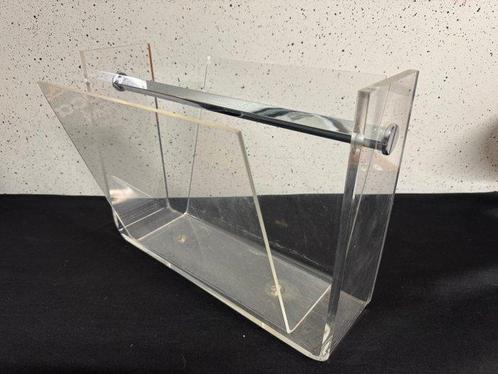Tijdschriftenhouder - Vintage Plexiglas Krantenrek met, Huis en Inrichting, Overige Huis en Inrichting