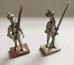 Pair Vintage 800 Silver Figures Of Medieval Knights Made In, Antiek en Kunst