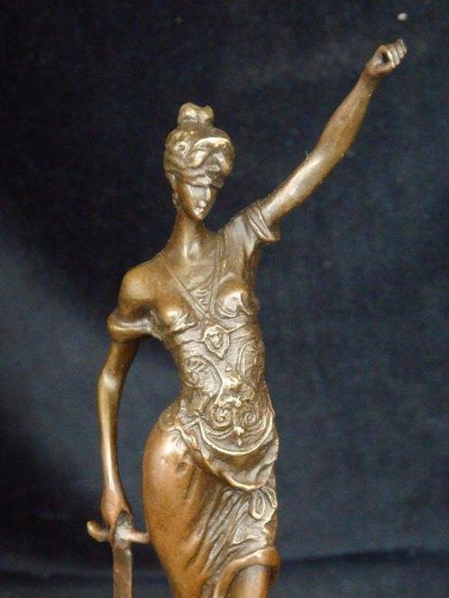 Naar Mayer - sculptuur, Fraai Sculptuur van Vrouwe Justitia, Antiek en Kunst, Curiosa en Brocante