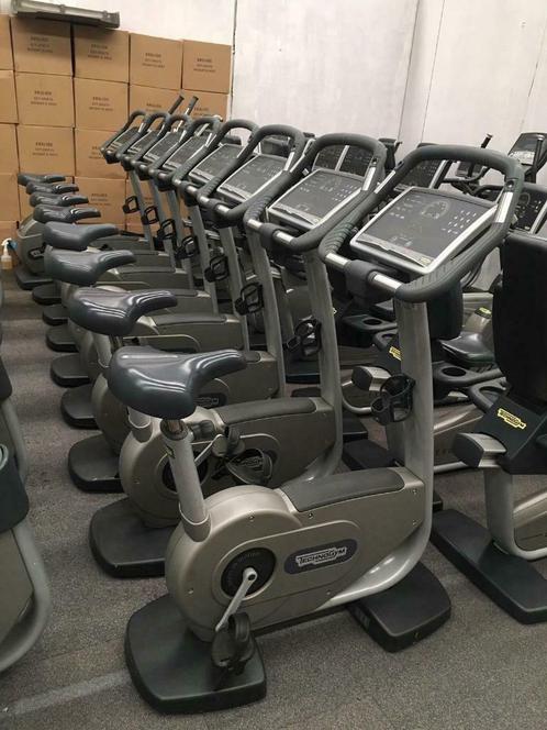Uit OPHEF 24x Upright Bike TECHNOGYM Excite was 4879 nu 995,, Sport en Fitness, Fitnessmaterialen, Zo goed als nieuw, Armen, Benen