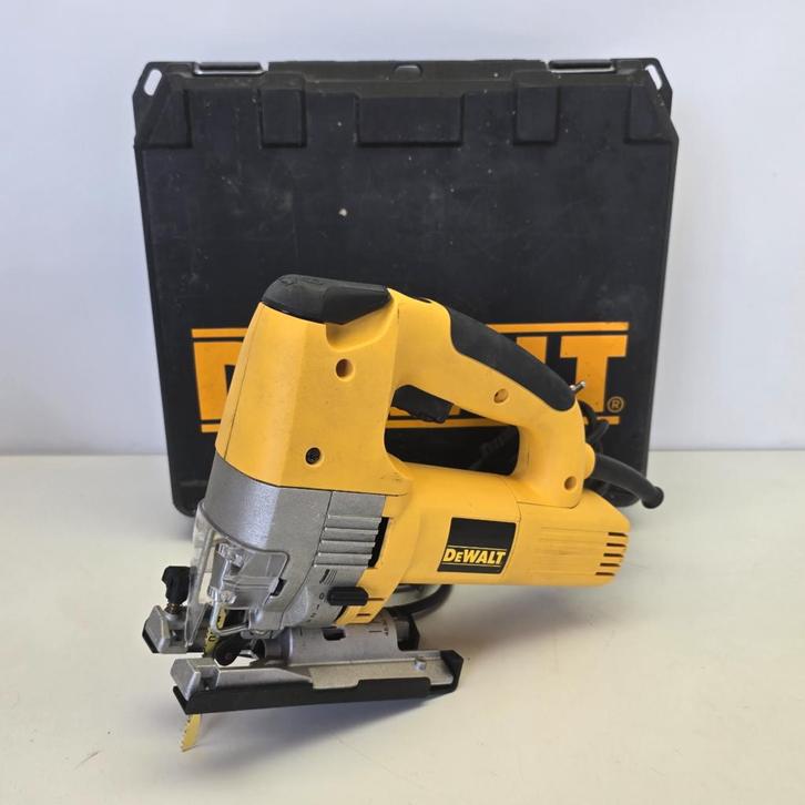 DeWalt DW321 QS Decoupeerzaag in Koffer | Nette Staat, Doe-het-zelf en Verbouw, Gereedschap | Zaagmachines, Nieuw, Ophalen of Verzenden