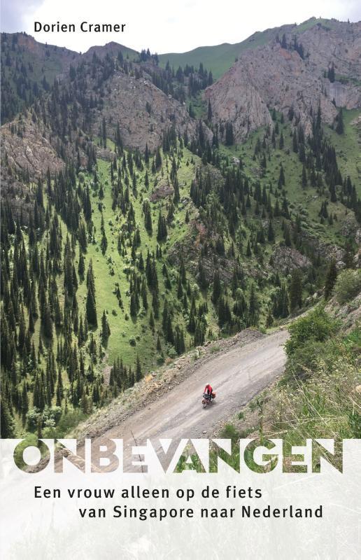 Onbevangen 9789493170292 Dorien Cramer, Boeken, Reisgidsen, Zo goed als nieuw, Verzenden