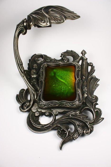 Zakad ZIK Swierdowsk - Jurij Bornowoow - Plafondlamp -, Antiek en Kunst, Curiosa en Brocante