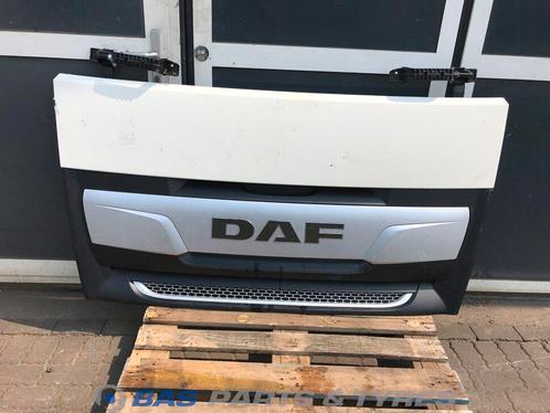 Grille DAF XF106 1892076, Auto-onderdelen, Vrachtwagen-onderdelen, Gebruikt, DAF, Carrosserie en Plaatwerk, Ophalen