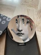Piero Fornasetti - Schotel - Porselein - Veelkleurig