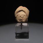 Colima, West-Mexico Terracotta Hoofdfiguur. ca. 200 n.Chr.