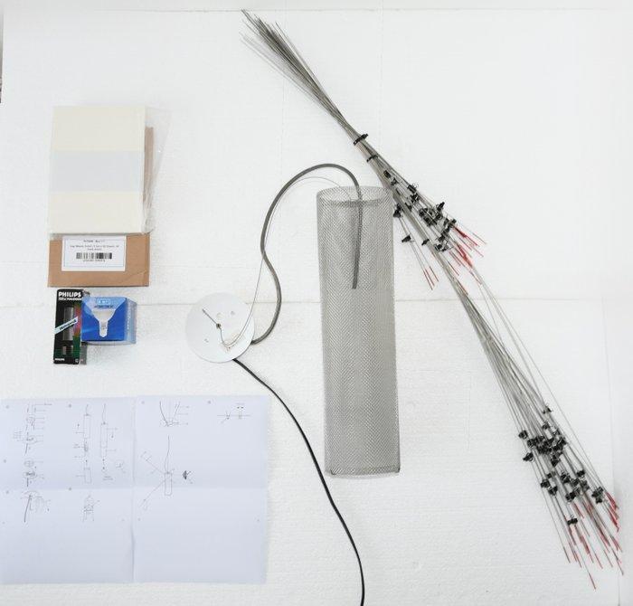 Ingo Maurer GmbH - Ingo Maurer - Kroonluchter - Model Zettel, Antiek en Kunst, Antiek | Lampen