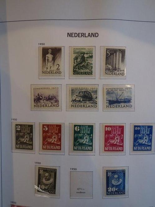 Nederland - ca.1940-2001 partij in 2 albums en los materiaal, Postzegels en Munten, Postzegels | Nederland
