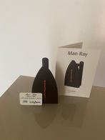 Man Ray (1890-1976) - sculptuur, Cadeau - 15 cm - IJzer -