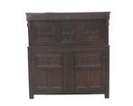 Een eikenhouten cupboard, Engeland, 17e eeuw, Gebruikt