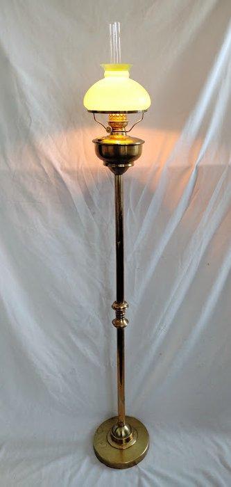 Wild & Wessel, Berlin - Petroleumlamp - Grote olielamp, Antiek en Kunst, Curiosa en Brocante