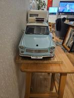 Eaglemoss 1:8 - Modelauto (2) - Trabant with trailer, Hobby en Vrije tijd, Modelauto's | 1:5 tot 1:12, Nieuw