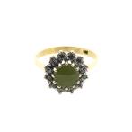 Gouden entourage ring met Jade en zirconia (gouden ring), Gebruikt, Overige kleuren, Ophalen of Verzenden, 17 tot 18