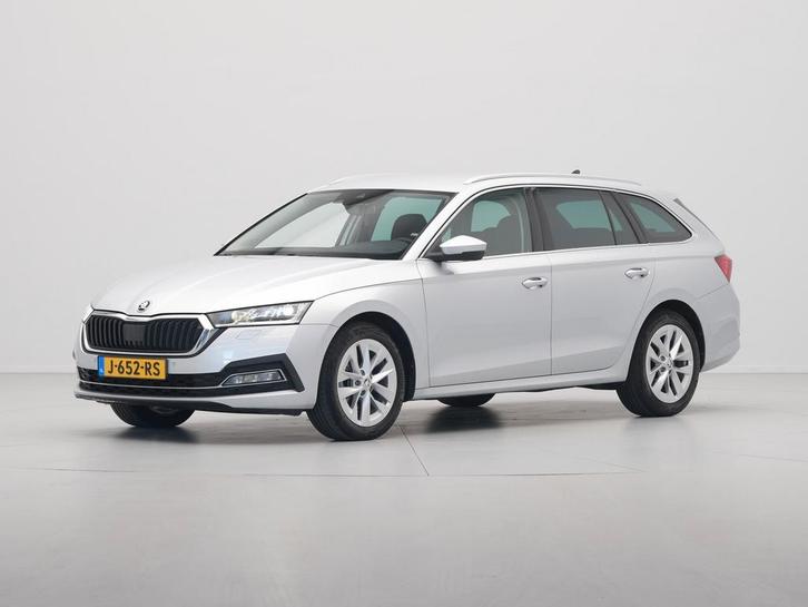 Zakelijke Lease |  Škoda Octavia Combi 1.5 TSI 150pk First E, Auto's, Skoda, Dealer onderhouden, Lease, Overige kleuren, Handgeschakeld