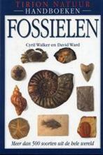 Fossielen / Tirion natuur handboeken 9789052105369 C. Walker, Verzenden, Gelezen, C. Walker