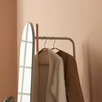 Staande garderobespiegel Kuonta met kledingrek 165x40x51 cm, Huis en Inrichting, Woonaccessoires | Spiegels, Verzenden, Nieuw