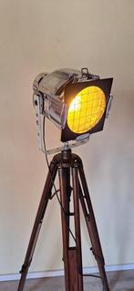 Fargo - Theaterlamp - Multi Par - Gegoten messing, Teak -