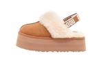 UGG Funkette Chestnut - maat 38 (Pantoffels, Schoenen), UGG, Verzenden, Nieuw, Sneakers of Gympen