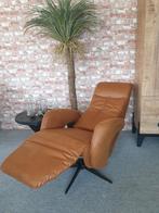 Relaxfauteuil Delden Microleder Cognac - Elektrisch + Accu, Huis en Inrichting, Fauteuils, Nieuw, Minder dan 75 cm, Leer, Modern, stijlvol, tijdloos