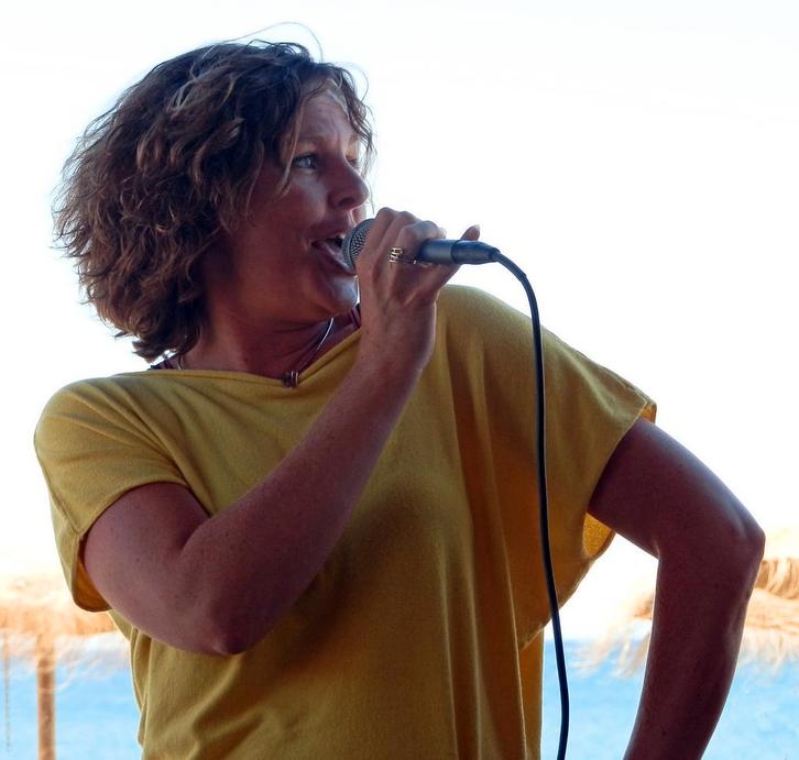 Zangles, Stemexpressie coaching, (kerst)Koor, in Sneek, Diensten en Vakmensen, Muziekles en Zangles, Zangles, Komt aan huis, Privéles