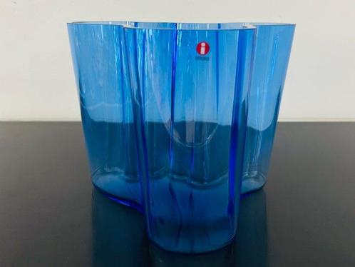 Iittala - Alvar Aalto - Vaas - Savoye - Glas, Antiek en Kunst, Antiek | Meubels | Stoelen en Banken