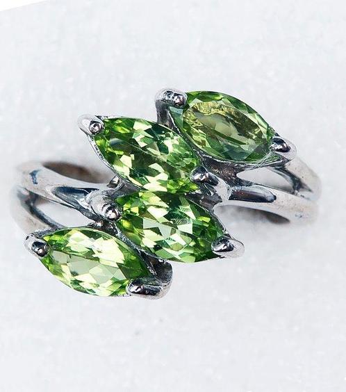 Olivijn - Zilver, Peridoet - Edele-ring - Zilver 925 -, Antiek en Kunst, Antiek | Boeken en Bijbels