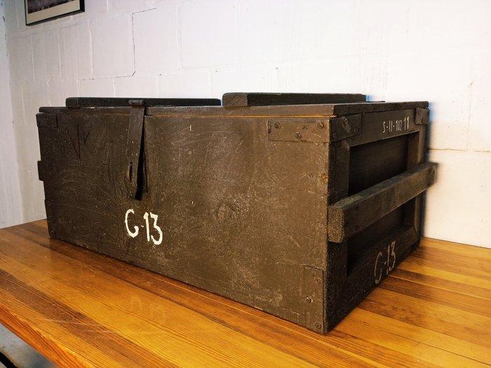 Kist - Grote militaire kist - Hout, Metaal, Antiek en Kunst, Antiek | Wandborden en Tegels