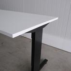 Inbus instelbaar bureau, 140x80cm, Zwart onderstel, wit blad, Ophalen of Verzenden, Gebruikt, Bureau