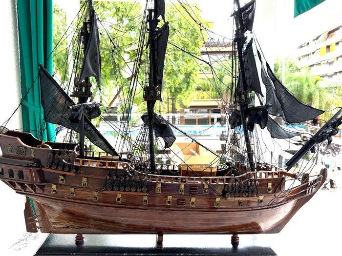 Voilier 3 mats Pirate des Caraïbe bateaux fantôme BLACK, Hobby en Vrije tijd, Modelauto's | 1:5 tot 1:12
