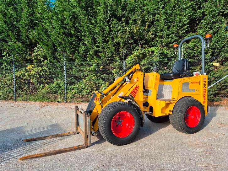 Knikmops KM 130, Zakelijke goederen, Machines en Bouw | Kranen en Graafmachines, Wiellader of Shovel, Ophalen