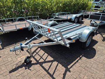 3vaks motortrailers met dichte vloer € 925,00 beschikbaar voor biedingen
