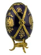 Fabergé ei - Keizerlijk juweelachtig ei benadrukt met