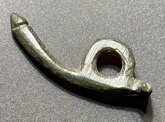 Oud-Romeins Brons Amulet-hanger in de vorm van een opgewekte, Sieraden, Tassen en Uiterlijk, Antieke sieraden