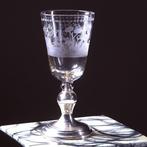 18e eeuwse gelegenheidsglas of bokaal met jachttafereel rond, Ophalen of Verzenden