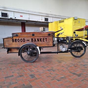 Nostalgische bakkersbromfiets beschikbaar voor biedingen