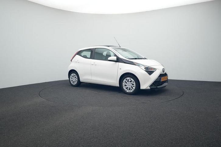 Private Lease - Toyota Aygo - 1.0 VVT-i x-play 5d, Auto's, Toyota, Lease, Handgeschakeld, Overige carrosserieën, Private lease